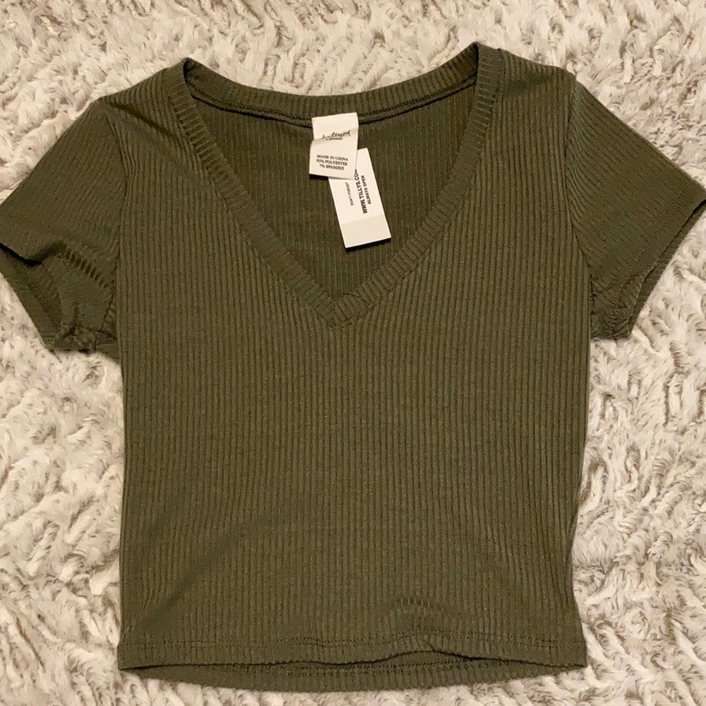 Cropped army green top!